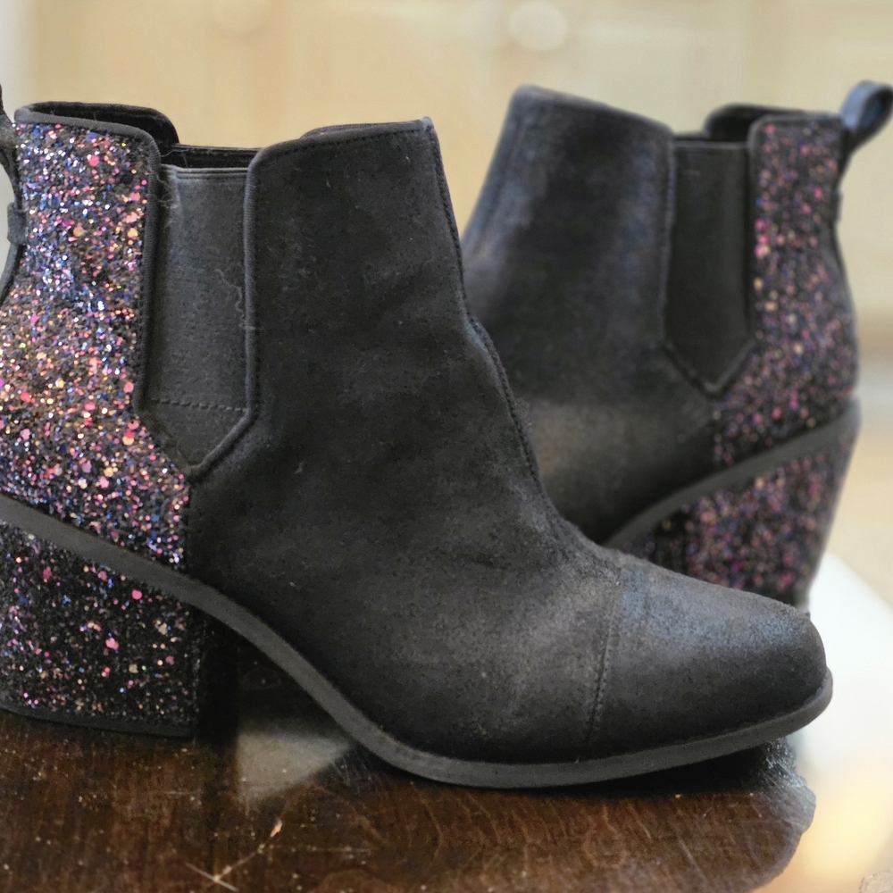 Toms Black Ankle Boots with Glitter Accent